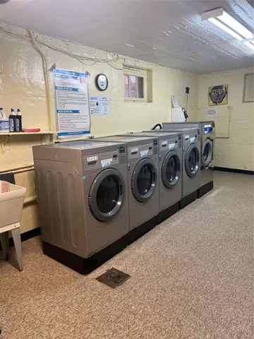 $254,999 | 2080 Barnes Avenue, Unit 4C | Pelham Parkway