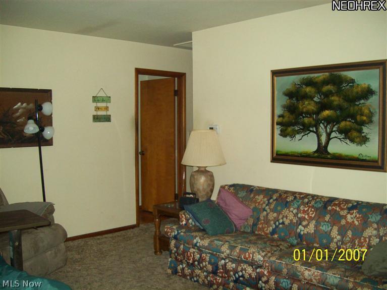 4179 Kenneth Road Stow, OH 44224 - Photo 4 of 10