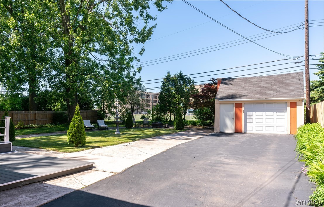 82 Doncaster Road Tonawanda Town, NY 14217 - Photo 47 of 50