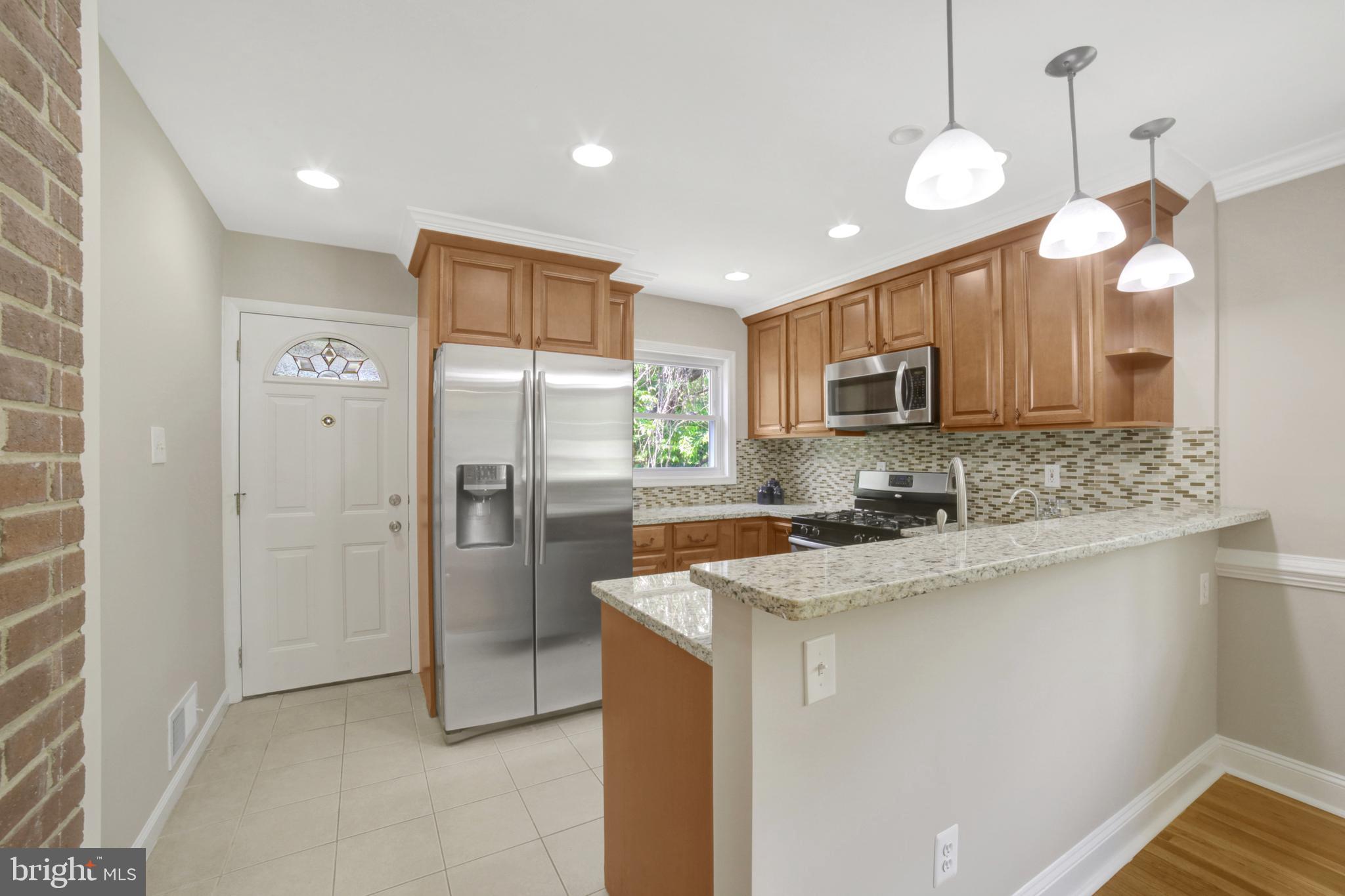 7536 Axton Street Springfield, VA 22151 - Photo 8 of 36 Gallery Image 8