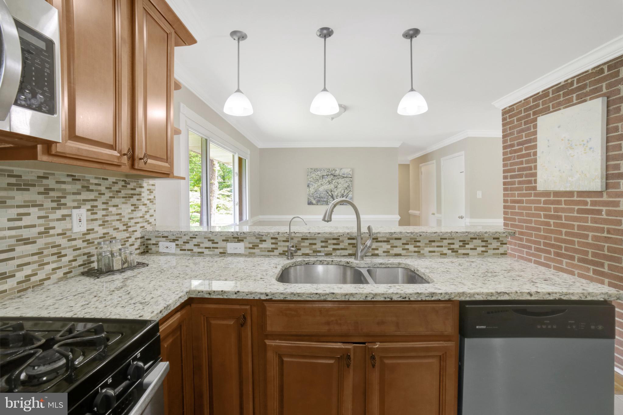 7536 Axton Street Springfield, VA 22151 - Photo 10 of 36 Gallery Image 10