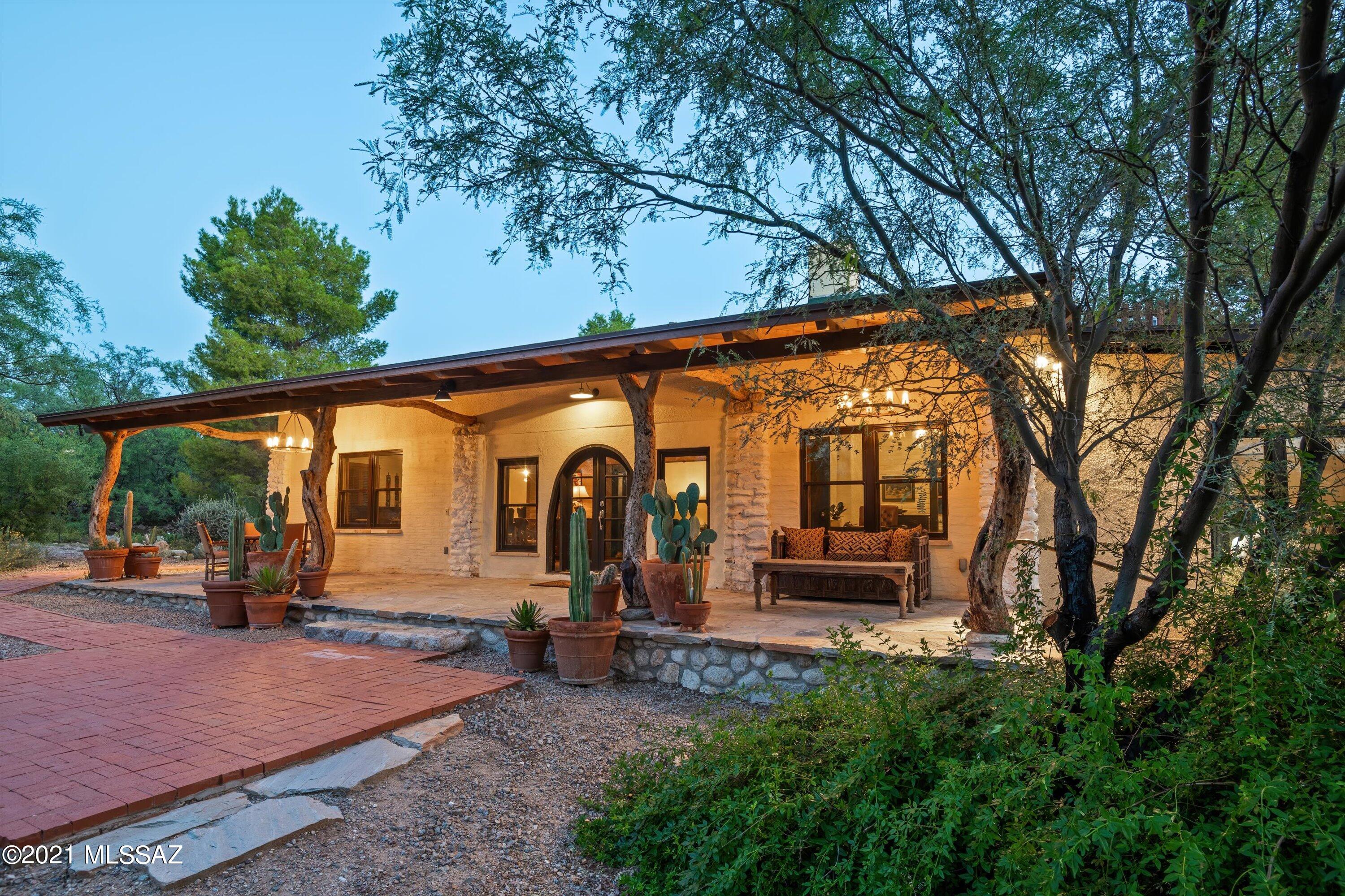 8550 East Snyder Road Tucson, AZ 85750 - Photo 2 of 50