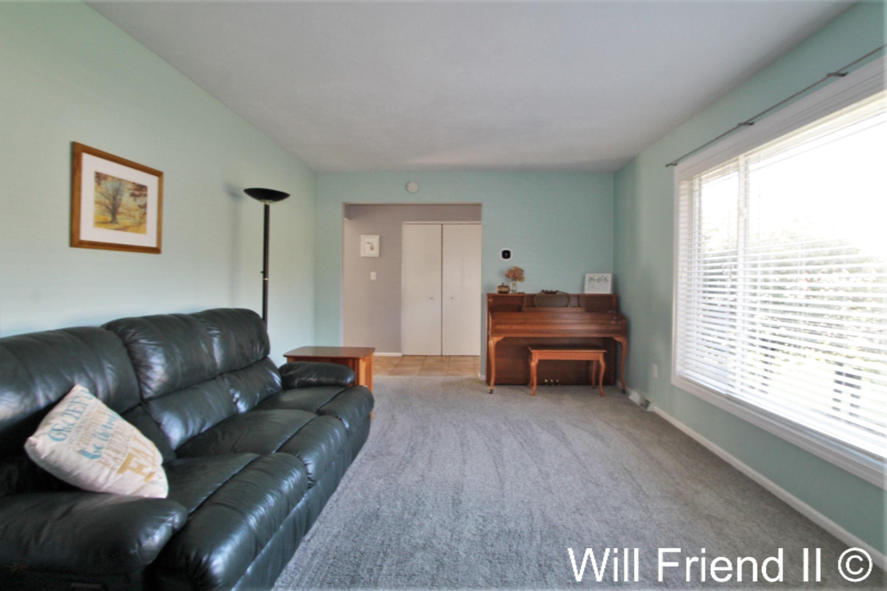 1536 Ridgewood Drive Jenison, MI 49428 - Photo 4 of 33 IMG_2583