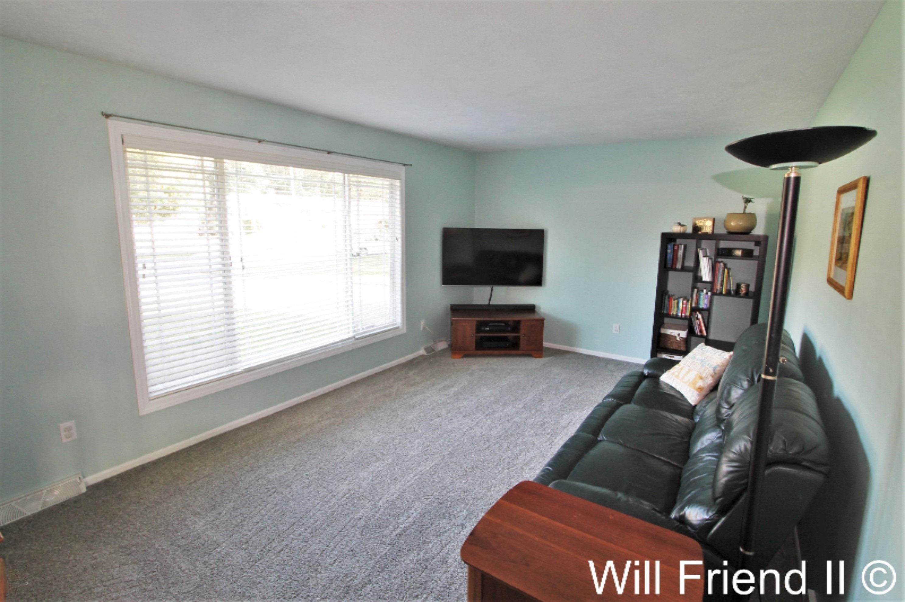 1536 Ridgewood Drive Jenison, MI 49428 - Photo 5 of 33 IMG_2585