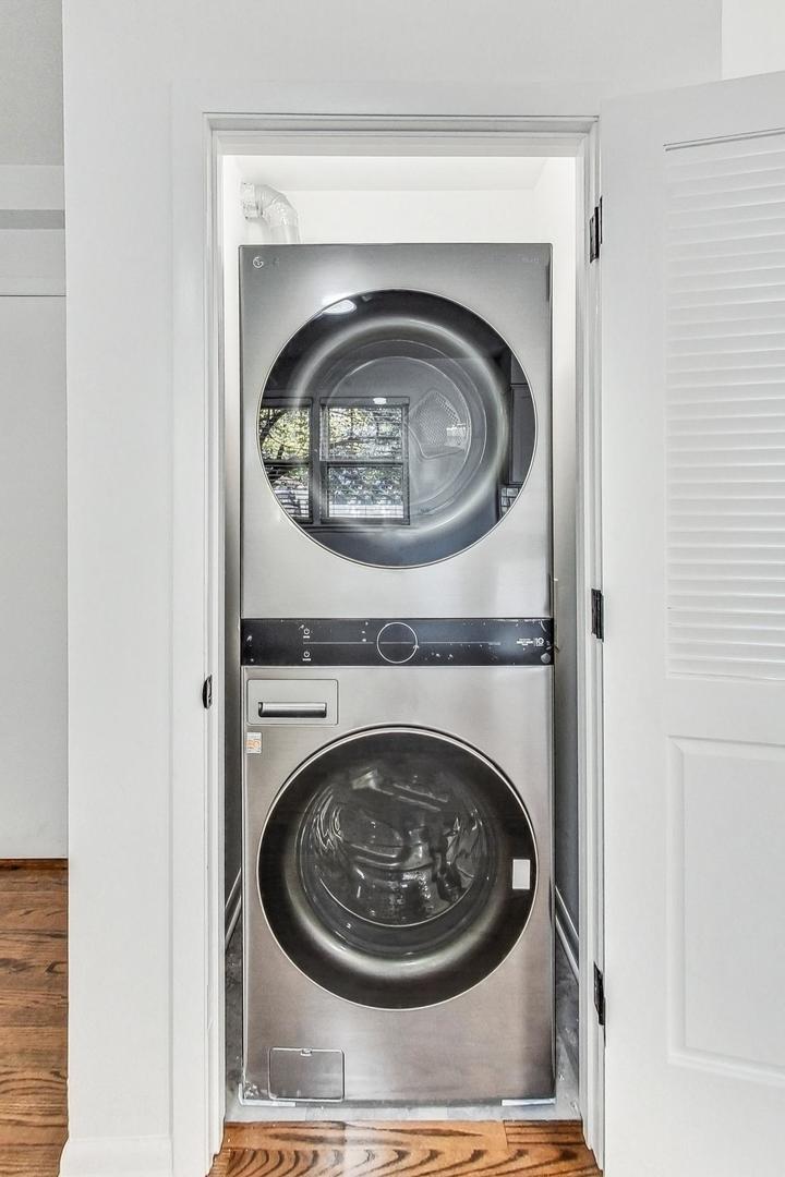 1108 Fortuna Avenue, Unit 1 Park Ridge, IL 60068 - Photo 13 of 39 a close view of a fireplace