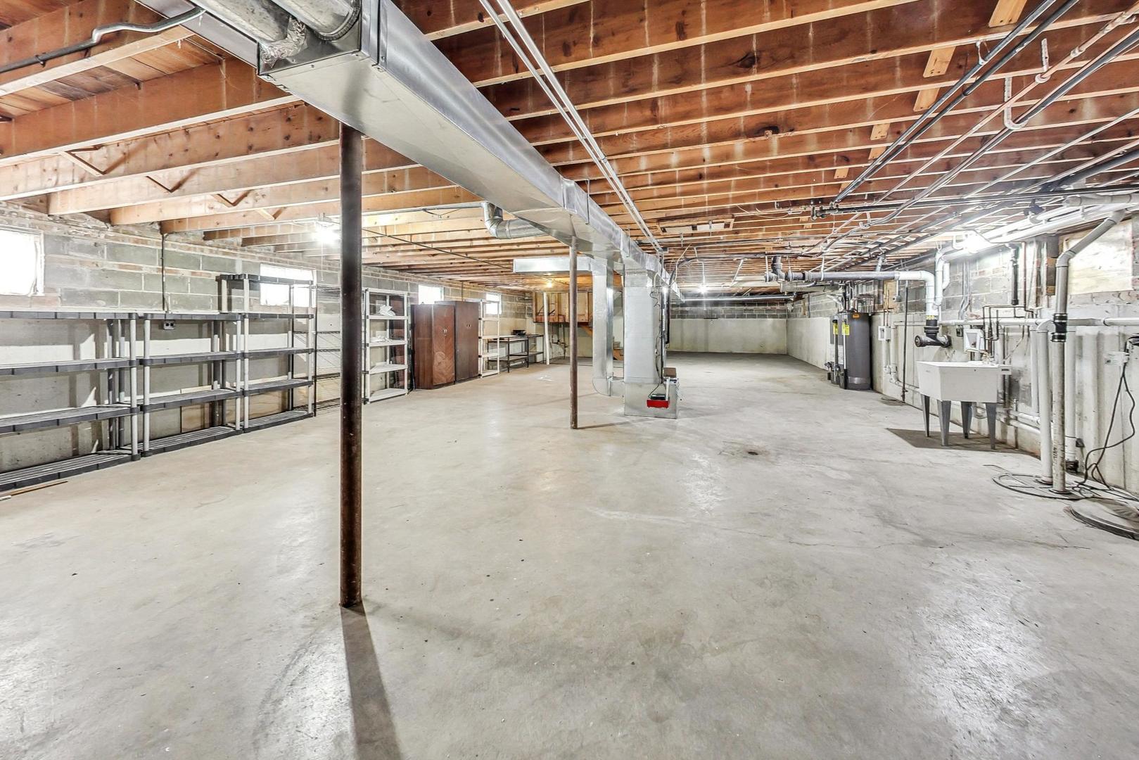 1108 Fortuna Avenue, Unit 1 Park Ridge, IL 60068 - Photo 36 of 39 a view of empty room with wooden floor