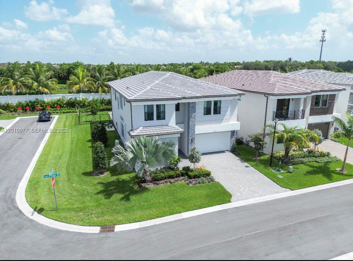 8151 Laurel Falls Drive, Unit 8151 Boca Raton, FL 33496 - Photo 2 of 33