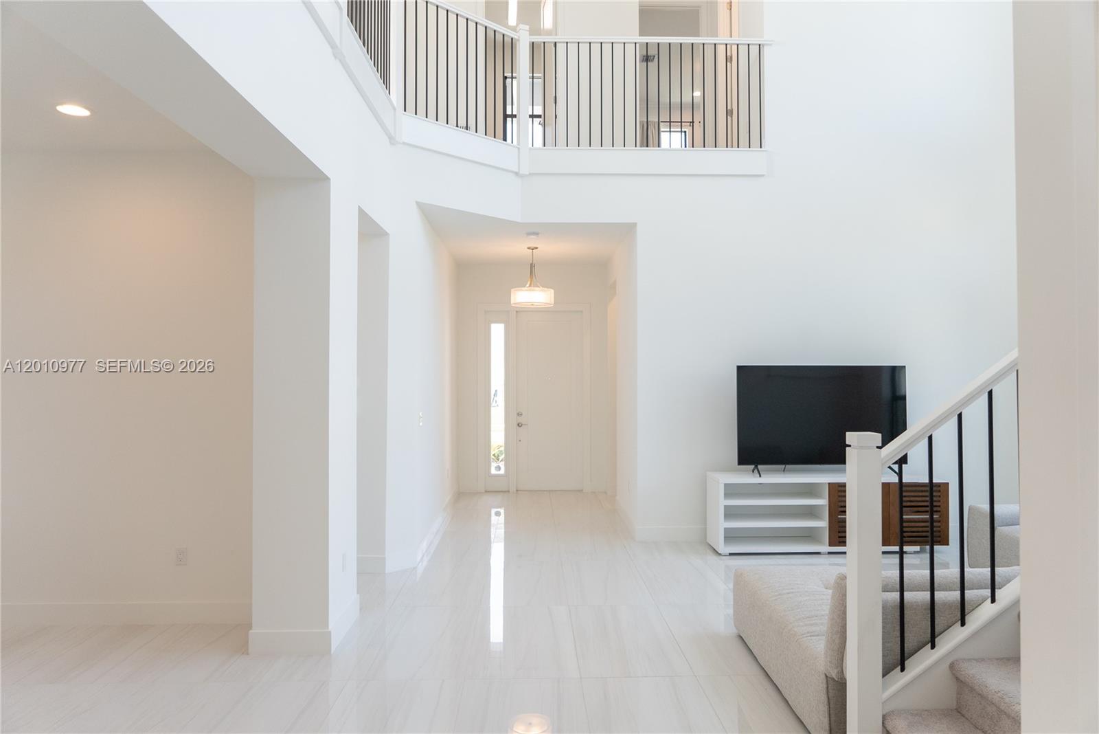 8151 Laurel Falls Drive, Unit 8151 Boca Raton, FL 33496 - Photo 4 of 33