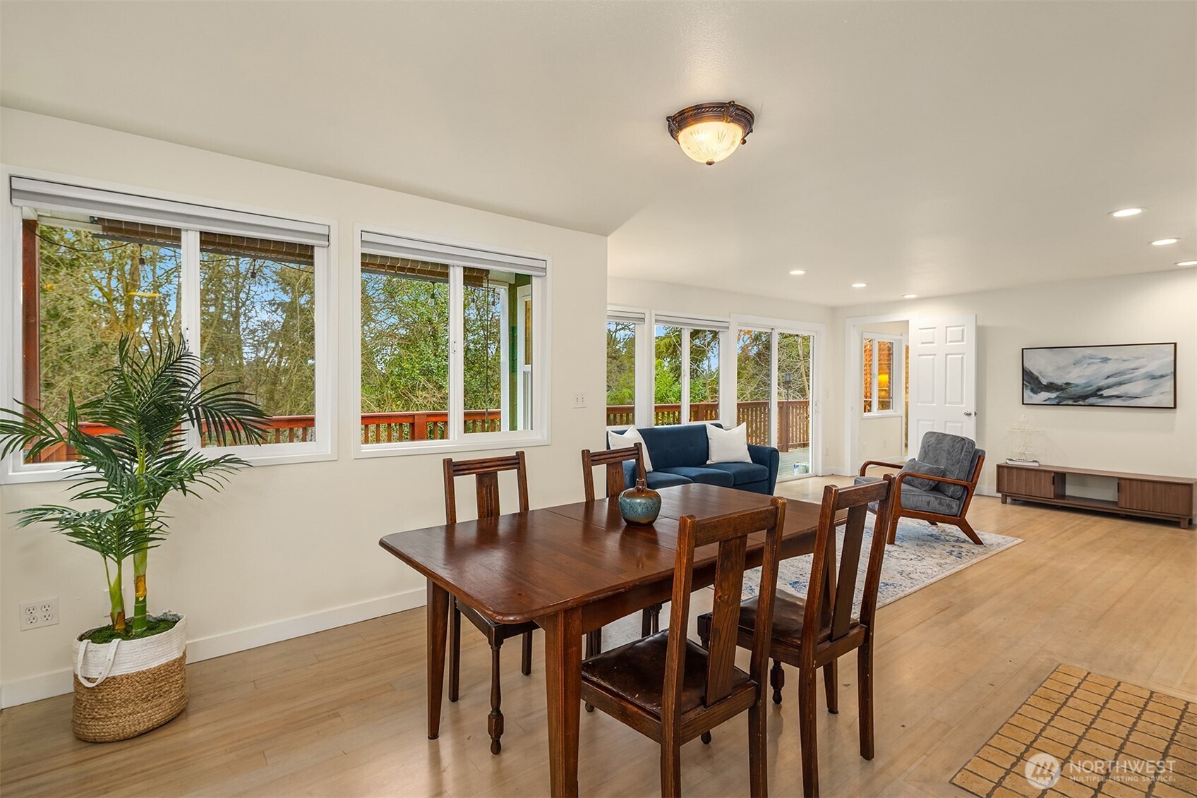 6833 47th Avenue Northeast Seattle, WA 98115 - Photo 15 of 40