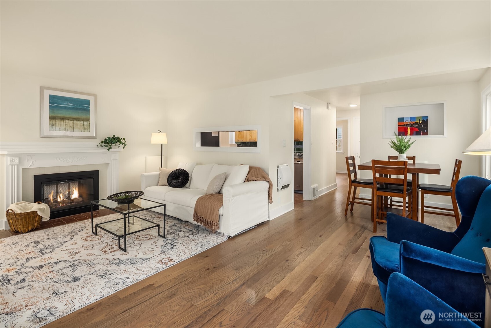 6833 47th Avenue Northeast Seattle, WA 98115 - Photo 2 of 40