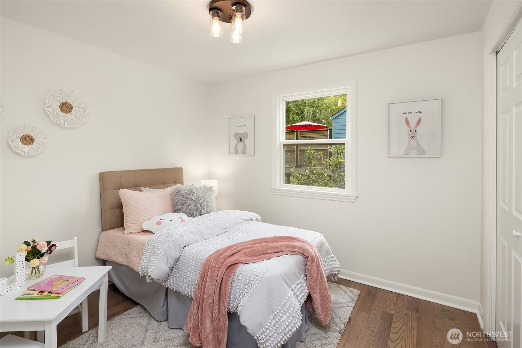 6833 47th Avenue Northeast Seattle, WA 98115 - Photo 21 of 40