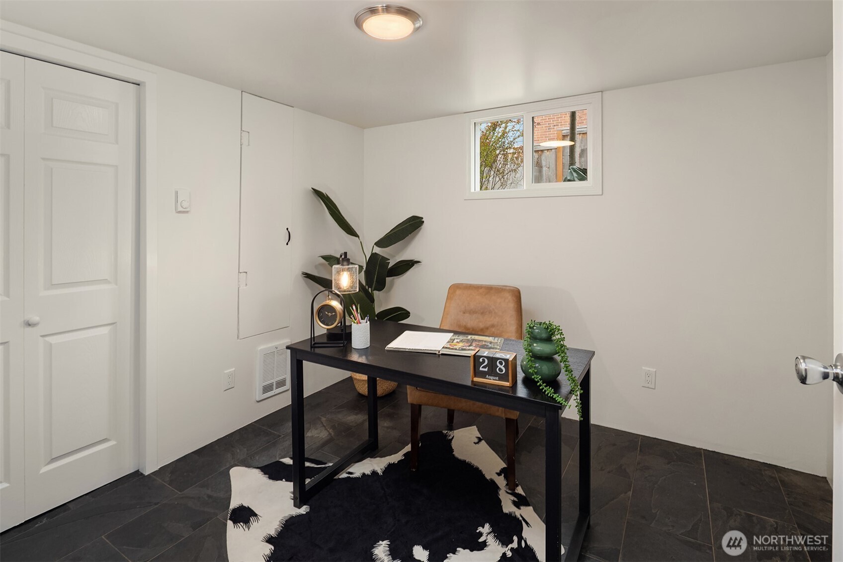 6833 47th Avenue Northeast Seattle, WA 98115 - Photo 24 of 40