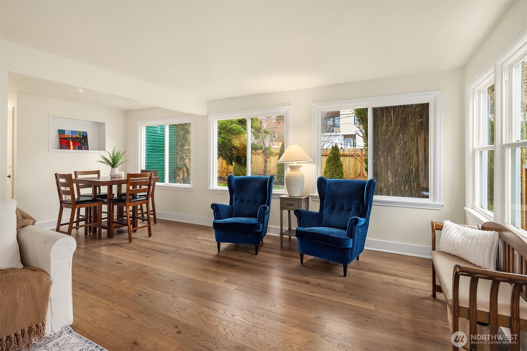 6833 47th Avenue Northeast Seattle, WA 98115 - Photo 6 of 40