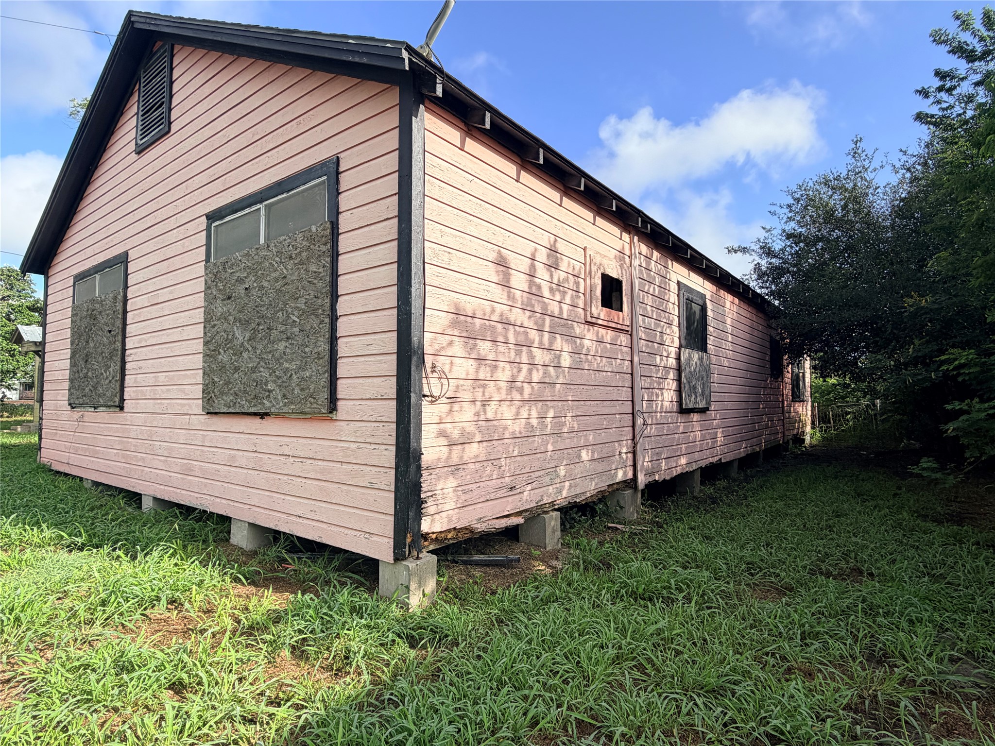 403 East Ward Street Refugio, TX 78377 - Photo 4 of 16