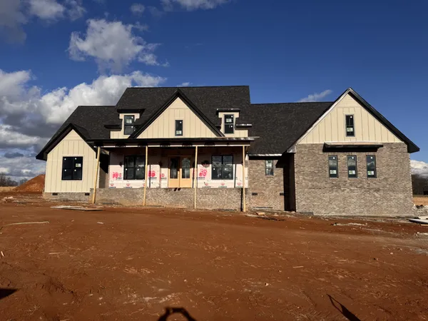 $750,000 | 5022 Royal Vw Way, Clarksville, TN 37040
