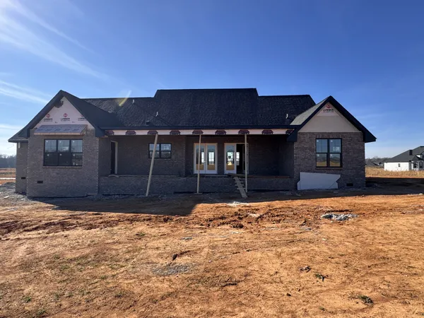 $750,000 | 5022 Royal Vw Way, Clarksville, TN 37040