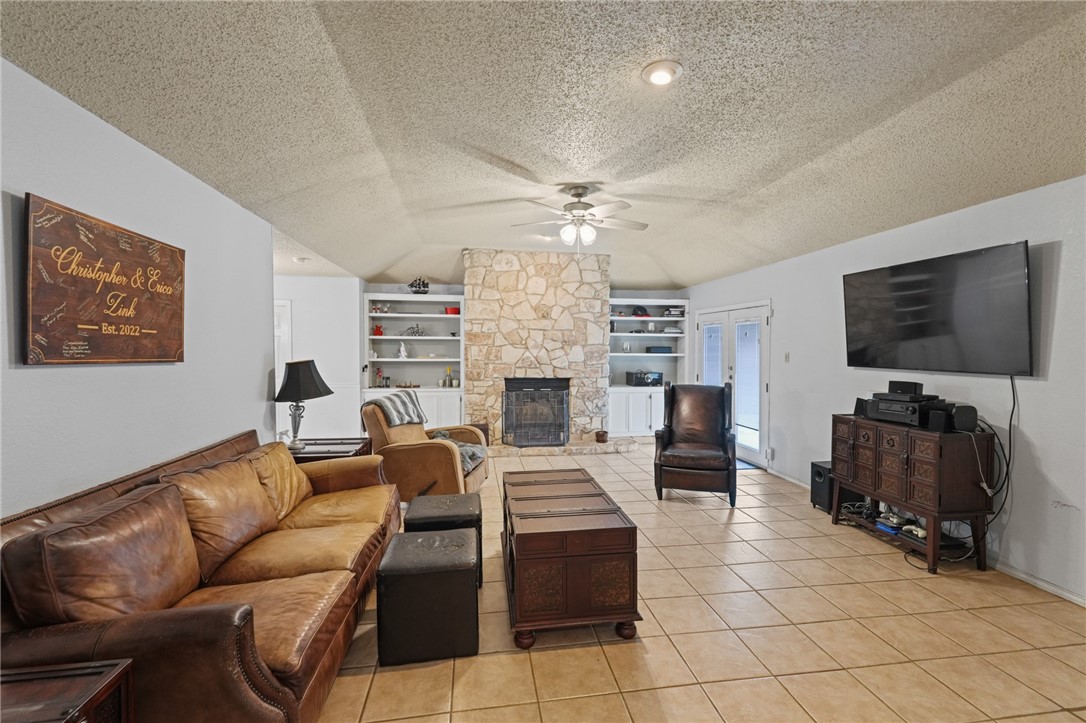 7218 Diamond Ridge Drive Corpus Christi, TX 78413 - Photo 3 of 19