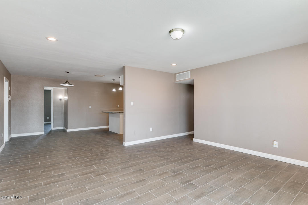 4020 West Rovey Avenue Phoenix, AZ 85019 - Photo 6 of 45 06-Rovey