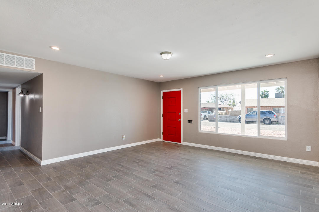 4020 West Rovey Avenue Phoenix, AZ 85019 - Photo 7 of 45 07-Rovey