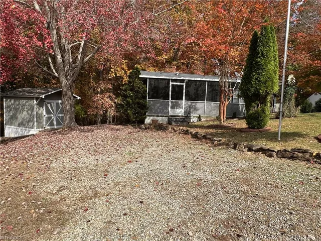 $139,000 | 124 Hummingbird Circle, New London, NC 28127