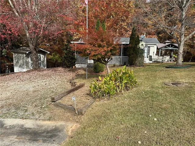 $139,000 | 124 Hummingbird Circle, New London, NC 28127