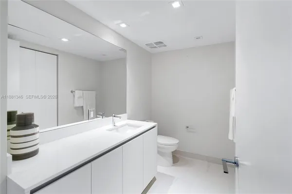$18,500 | 1116 North Ocean Boulevard, Unit 1404, Pompano Beach, FL 33062