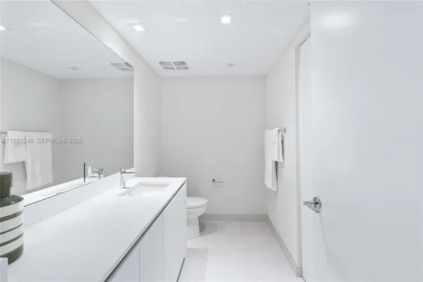 $18,500 | 1116 North Ocean Boulevard, Unit 1404, Pompano Beach, FL 33062