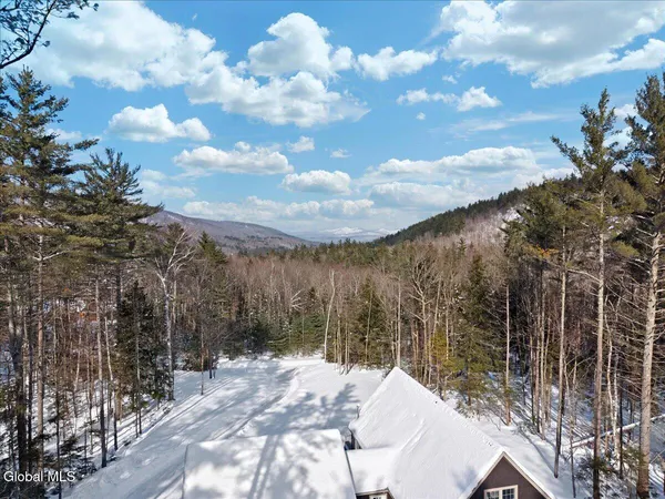 $875,000 | 106 Mountain Path, Johnsburg, NY 12853