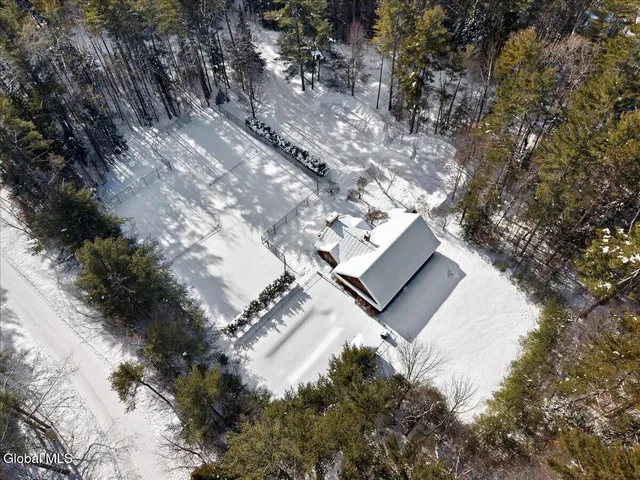 $875,000 | 106 Mountain Path, Johnsburg, NY 12853