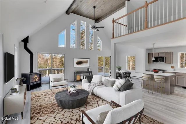 $875,000 | 106 Mountain Path, Johnsburg, NY 12853