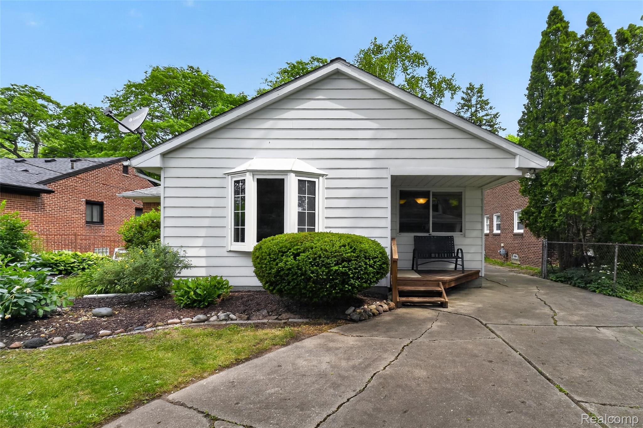 2400 Derby Road Birmingham, MI 48009 - Photo 35 of 38 41-2400-Derby-Rd-WindowStill-Real-Estate-Photography-40.jpg