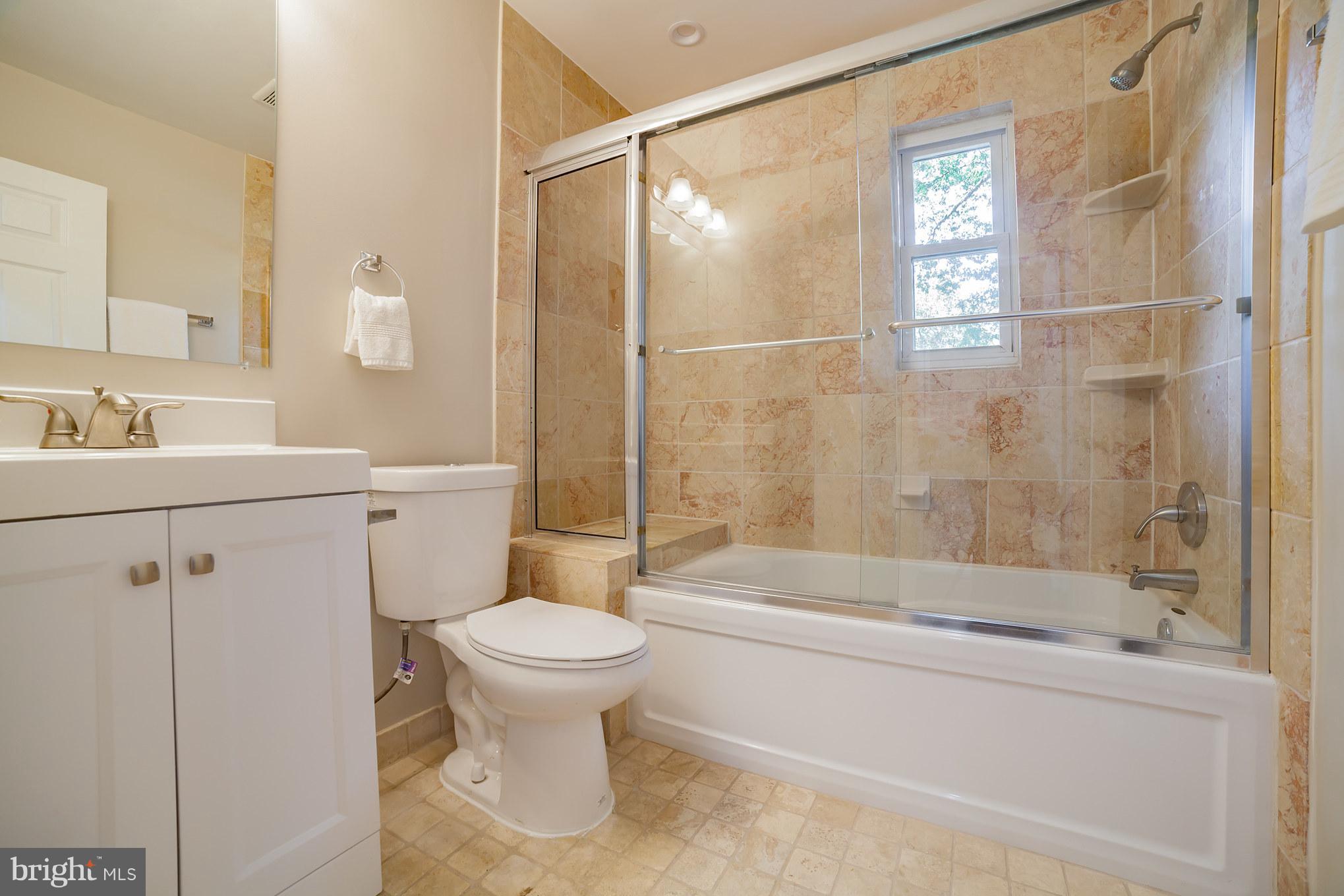 10620 Sweetbriar Parkway Silver Spring, MD 20903 - Photo 18 of 30 Bath