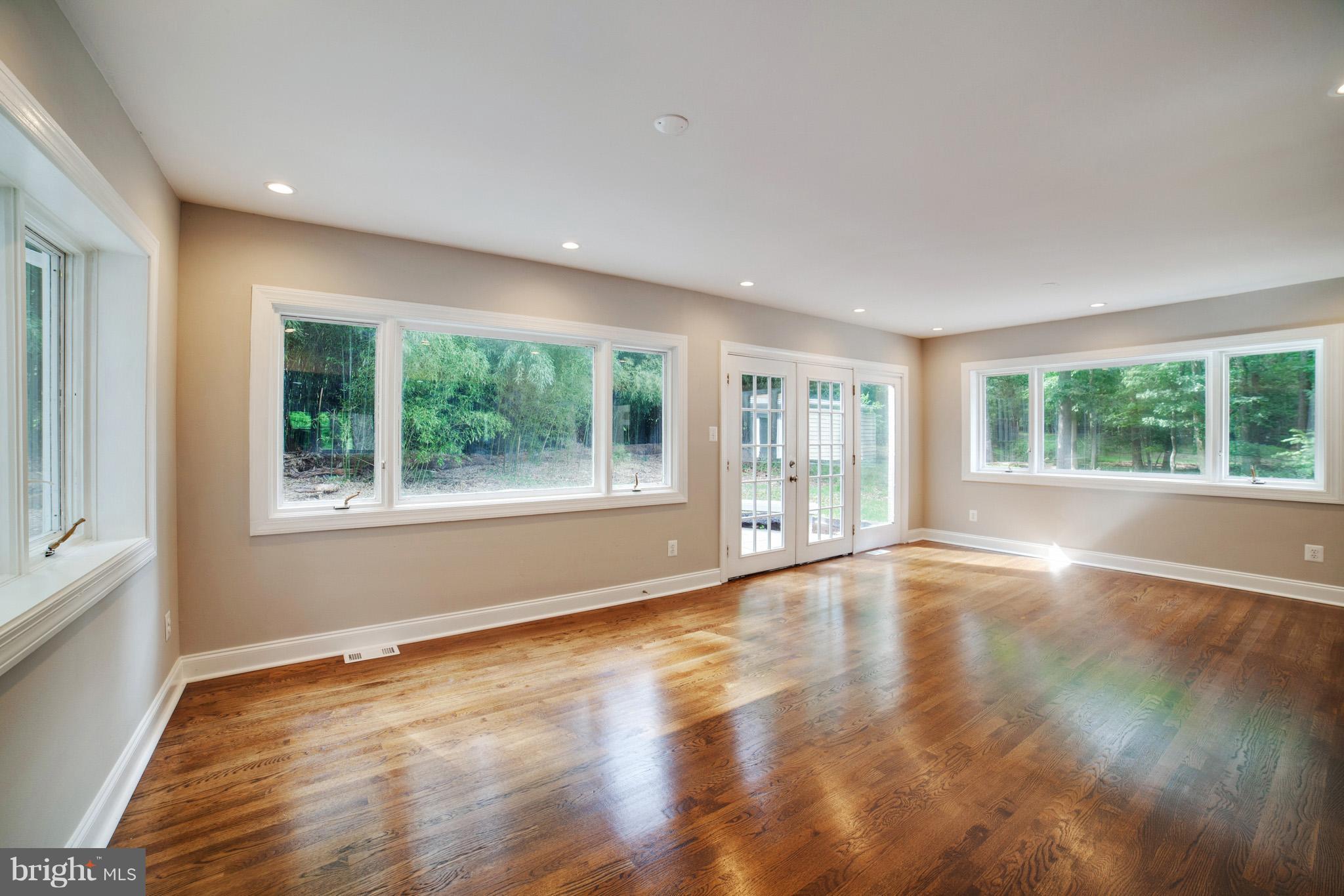 10620 Sweetbriar Parkway Silver Spring, MD 20903 - Photo 5 of 30 Family Room