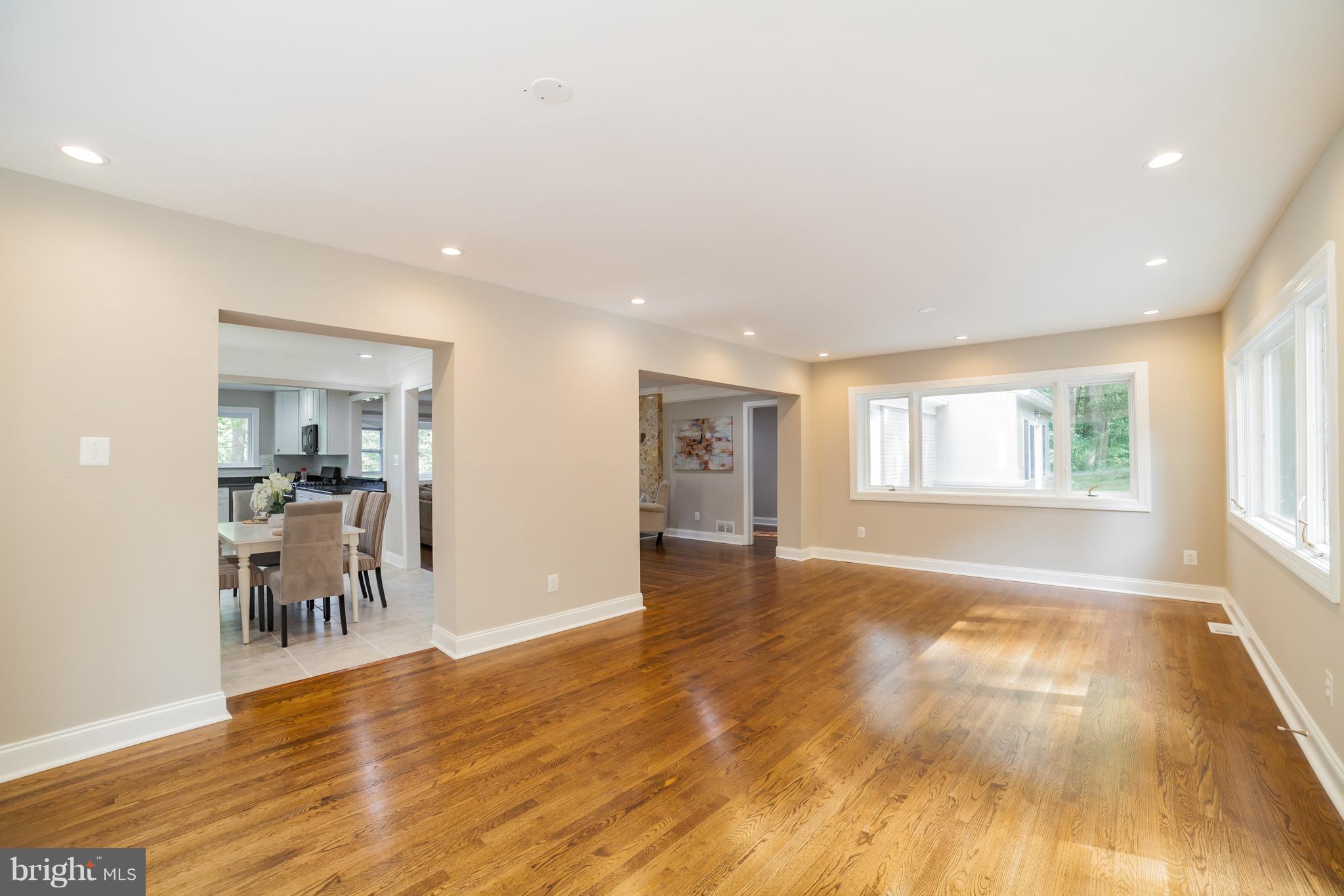 10620 Sweetbriar Parkway Silver Spring, MD 20903 - Photo 6 of 30 Family Room