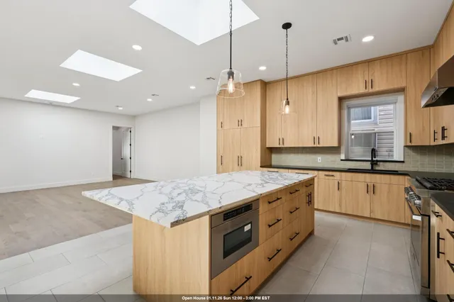 $848,000 | 6500 Durham Avenue, North Bergen, NJ 07047