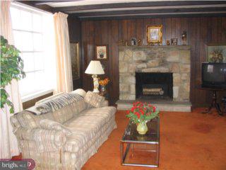 6316 Sunnybrook Road Flourtown, PA 19031 - Photo 2 of 3