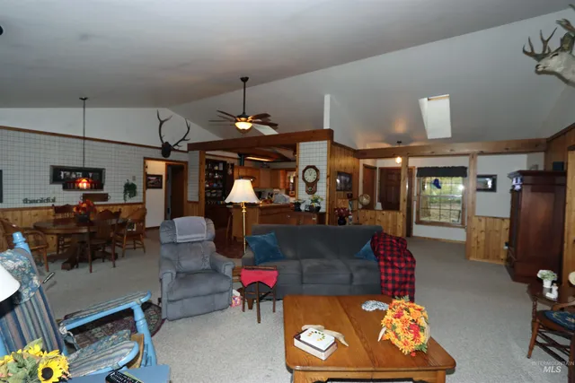 $850,000 | 20044 Orchard Lane, Lenore, ID 83541