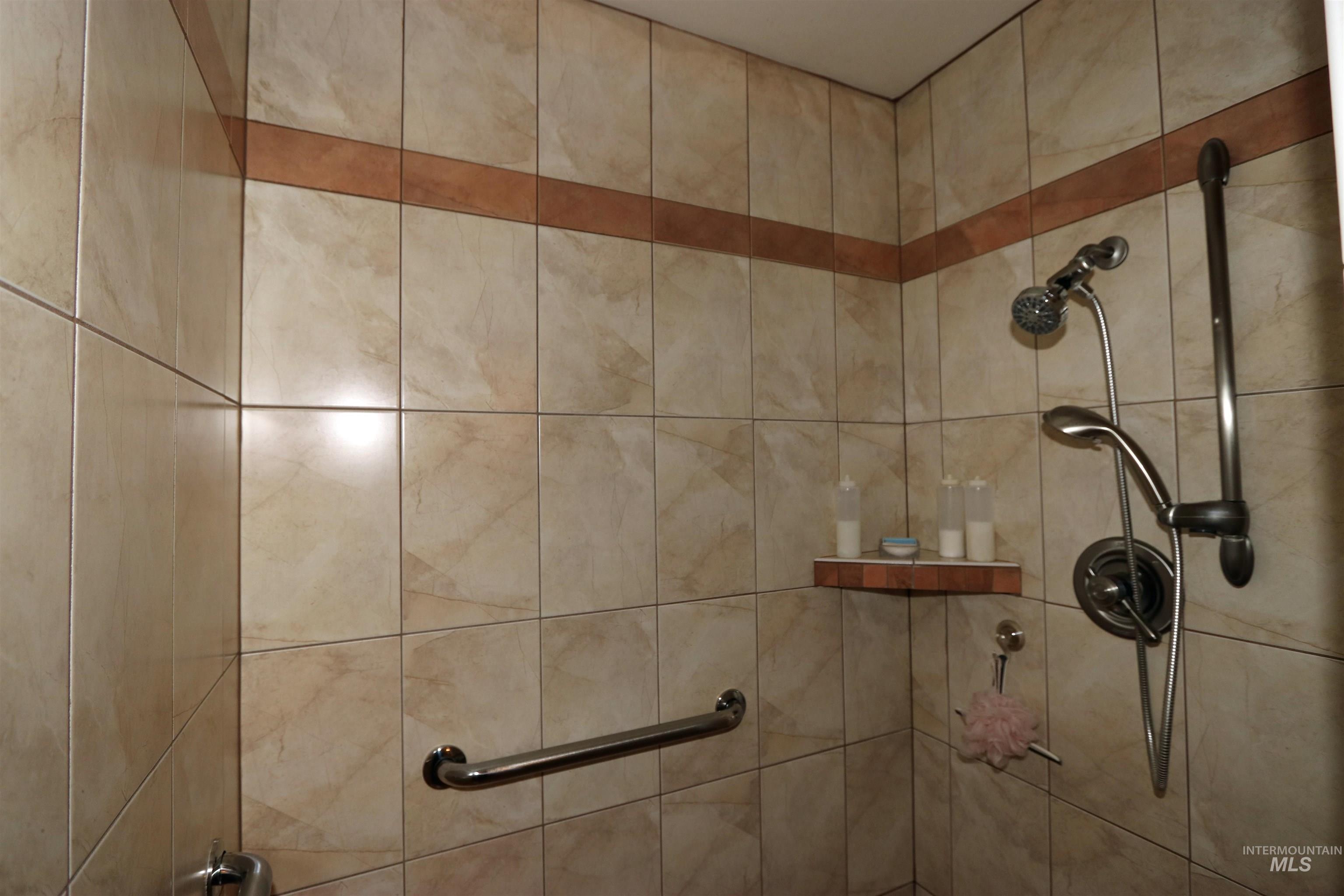 20044 Orchard Lane Lenore, ID 83541 - Photo 18 of 50