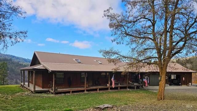 $850,000 | 20044 Orchard Lane, Lenore, ID 83541