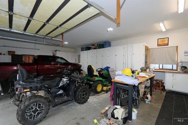 $850,000 | 20044 Orchard Lane, Lenore, ID 83541