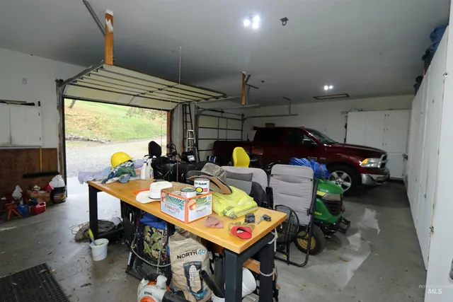 $850,000 | 20044 Orchard Lane, Lenore, ID 83541