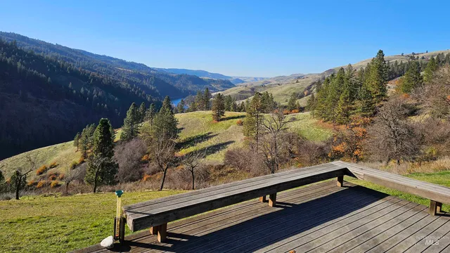 $850,000 | 20044 Orchard Lane, Lenore, ID 83541