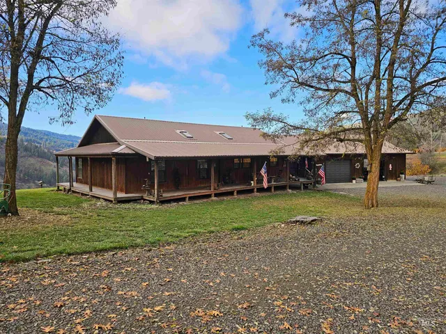 $850,000 | 20044 Orchard Lane, Lenore, ID 83541