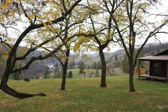 $850,000 | 20044 Orchard Lane, Lenore, ID 83541