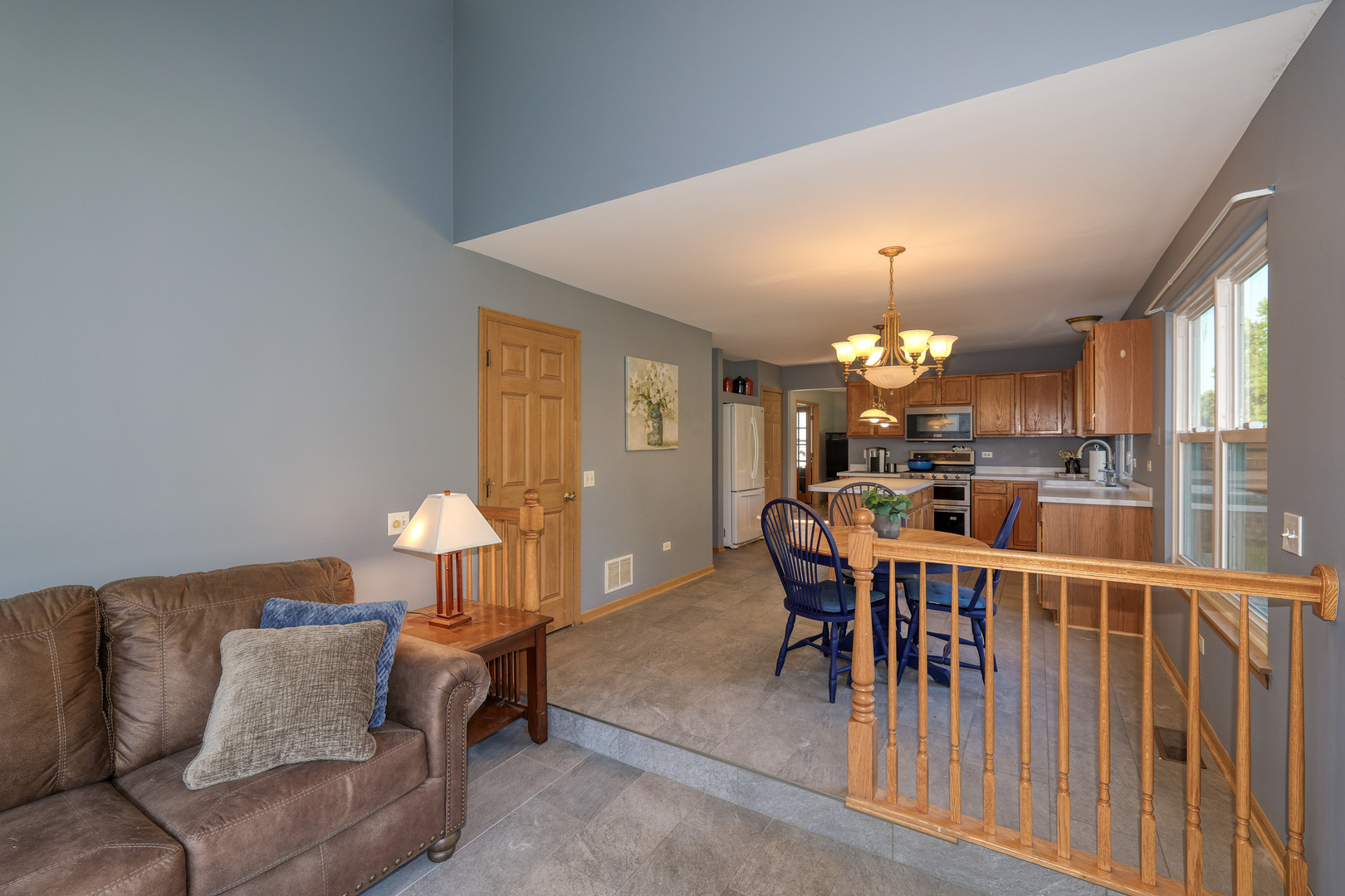 86 South Hankes Road Aurora, IL 60506 - Photo 9 of 28 Gallery Image 9