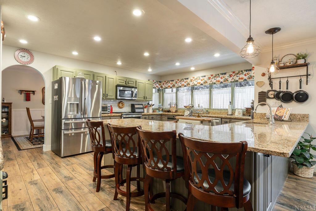 545 South Valley View Drive, Unit 67 St. George, UT 84770 - Photo 15 of 45 breakfast bar