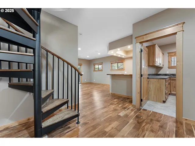 $695,000 | 818 Sierra Vista Drive, Newberg, OR 97132