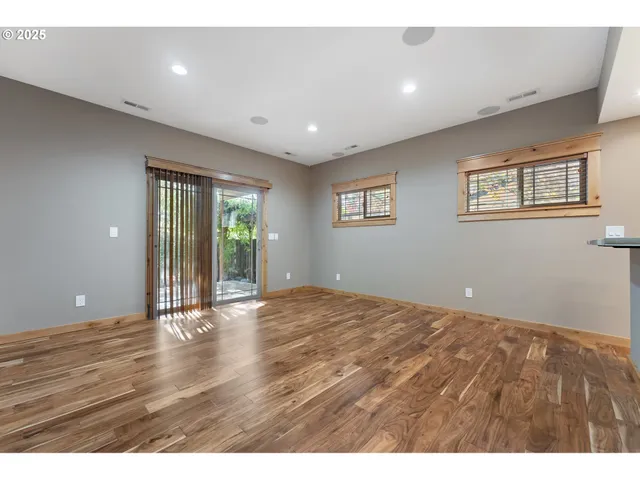 $695,000 | 818 Sierra Vista Drive, Newberg, OR 97132