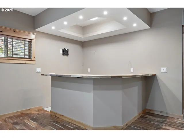 $695,000 | 818 Sierra Vista Drive, Newberg, OR 97132