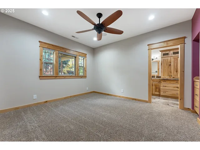 $695,000 | 818 Sierra Vista Drive, Newberg, OR 97132